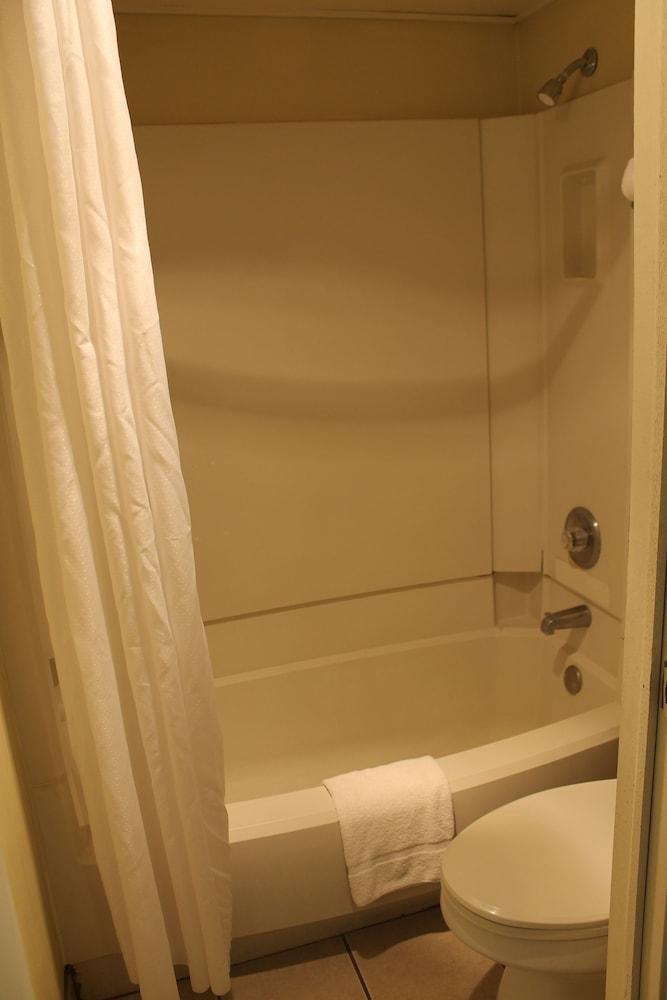 Wyatt Earp Hotel photo 34