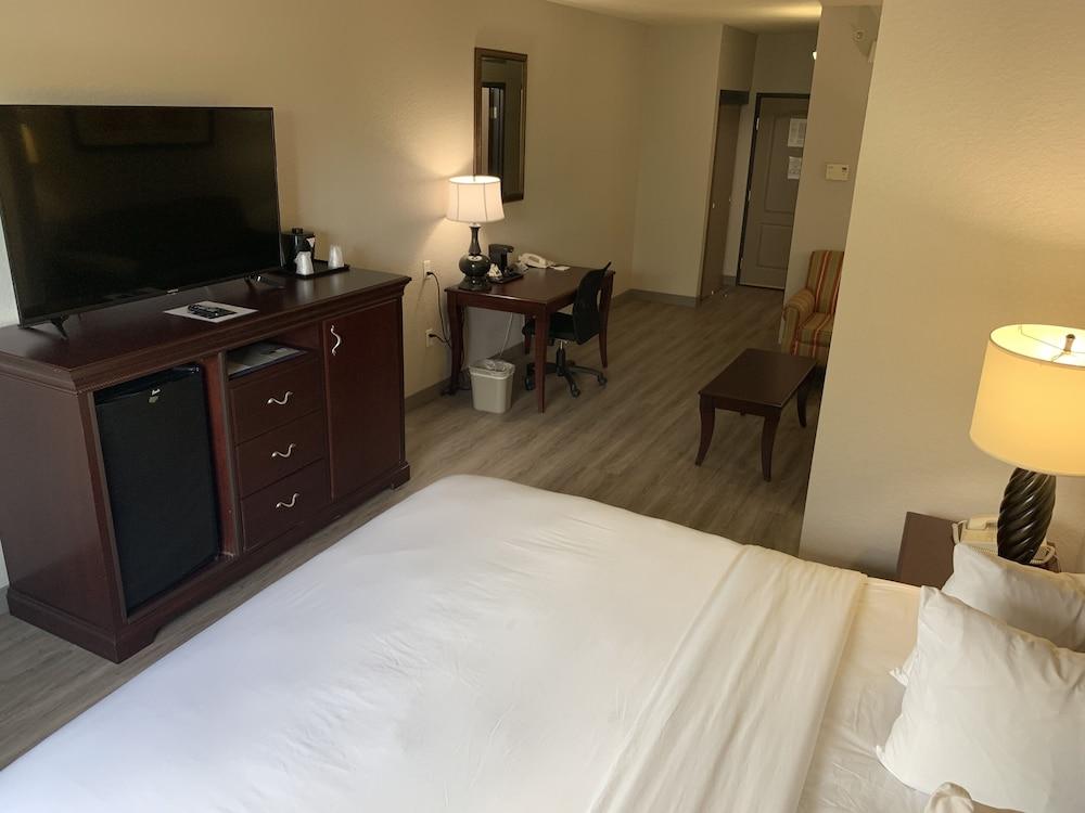 Country Inn & Suites by Radisson, Jacksonville West, FL photo 40