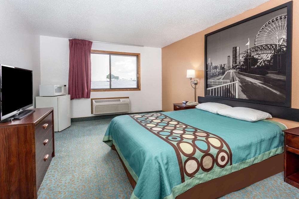 Super 8 by Wyndham Bourbonnais/Kankakee Area photo 3