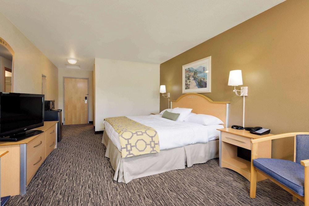 Baymont by Wyndham Lawrenceburg photo 18
