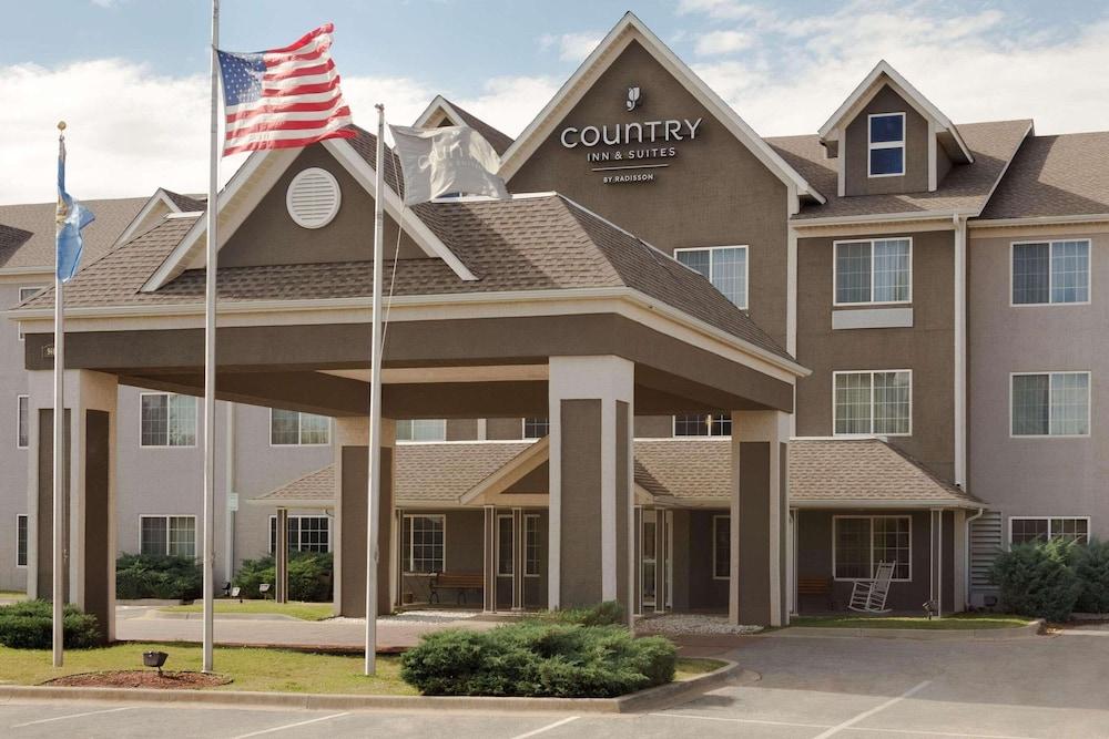 Country Inn & Suites by Radisson, Norman near University photo 1
