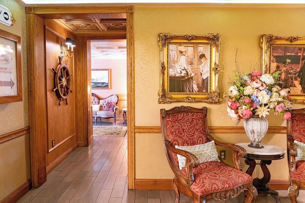Fulton Steamboat Inn photo 3