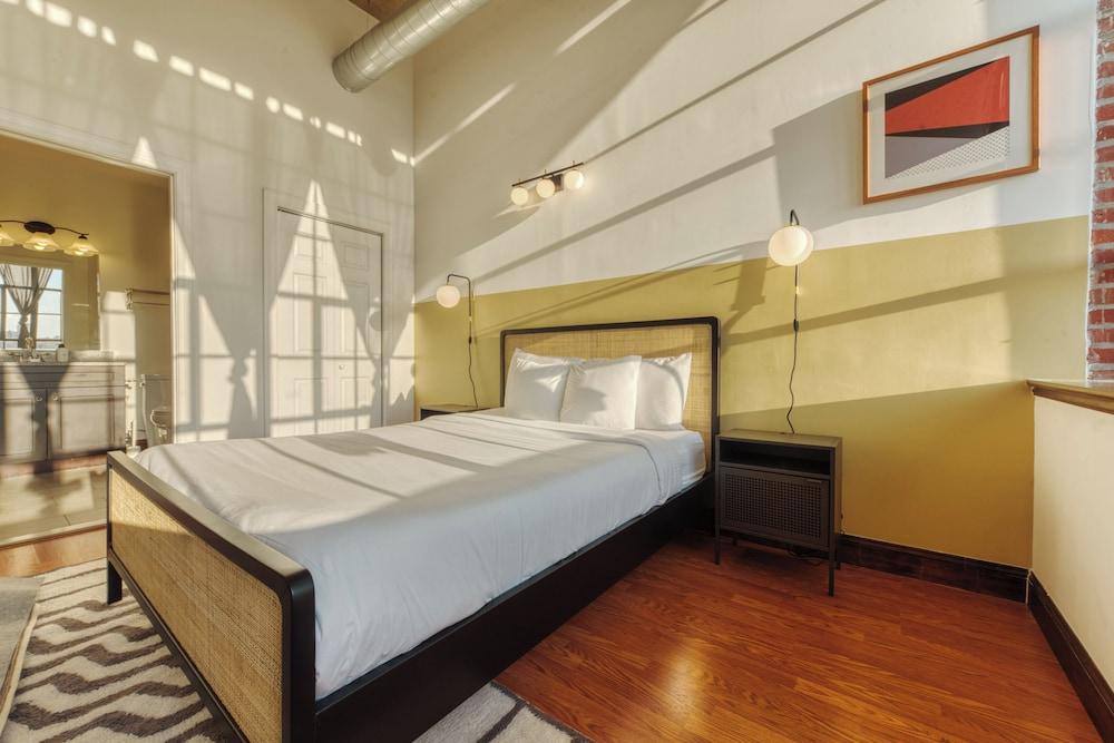Sosuite at Independence Lofts - Callowhill photo 98