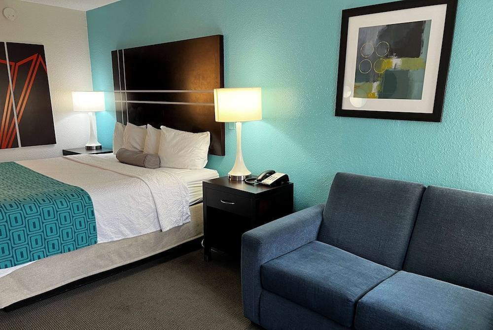 Howard Johnson by Wyndham Houston Heights/Downtown photo 5