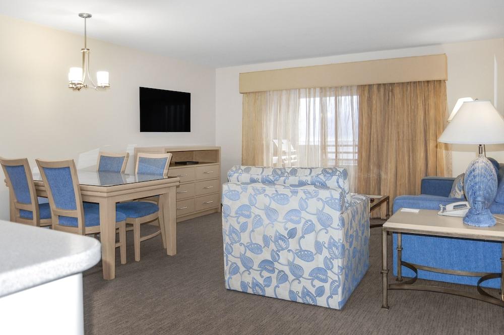 Hilton Vacation Club Riviera Beach & Shores photo 5