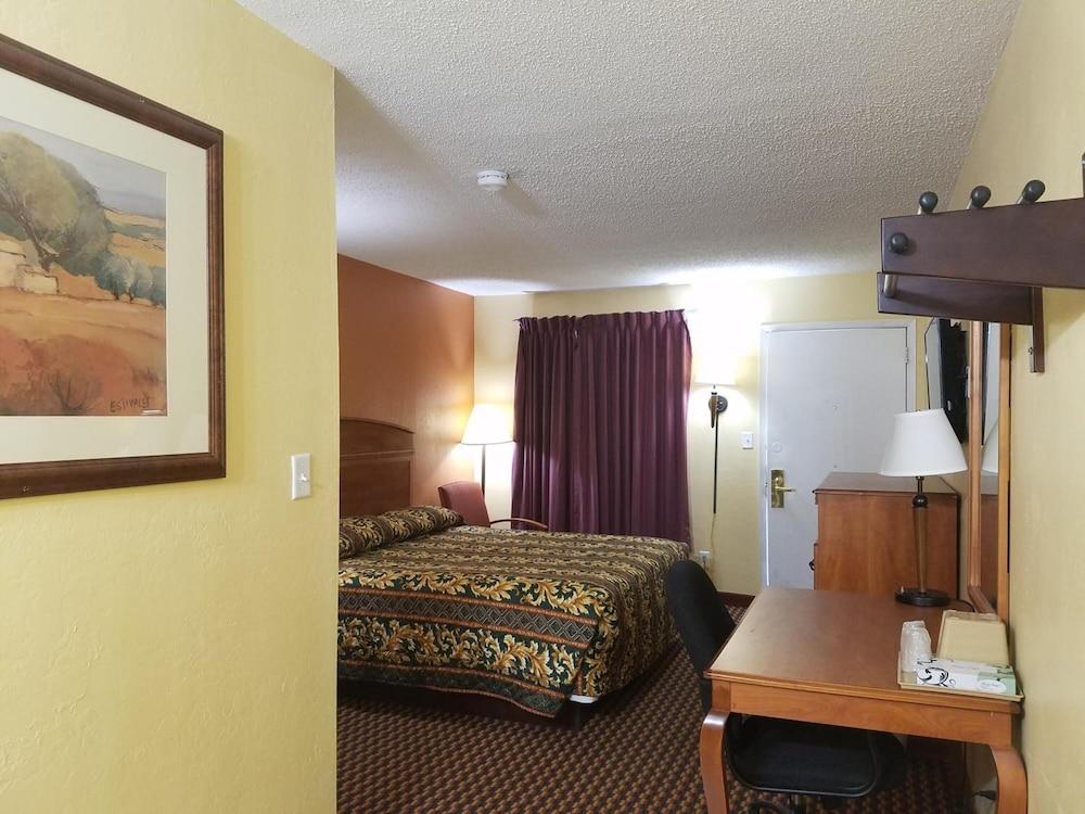 Budget Inn photo 23