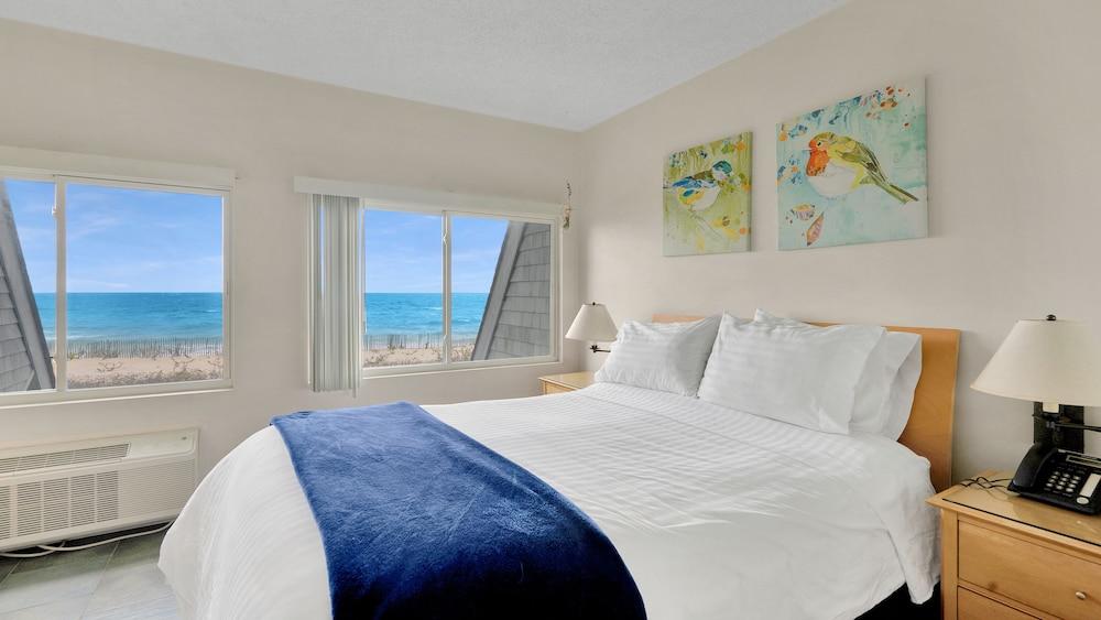 The Surf Club photo 51
