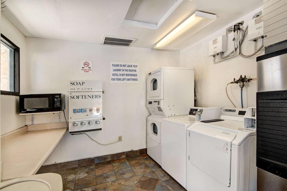 Motel 6 Dallas, TX - Forest Lane photo 23