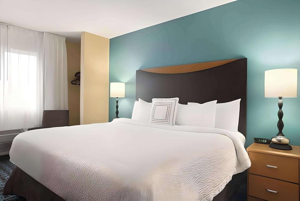 Dubuque Inn & Suites photo 1