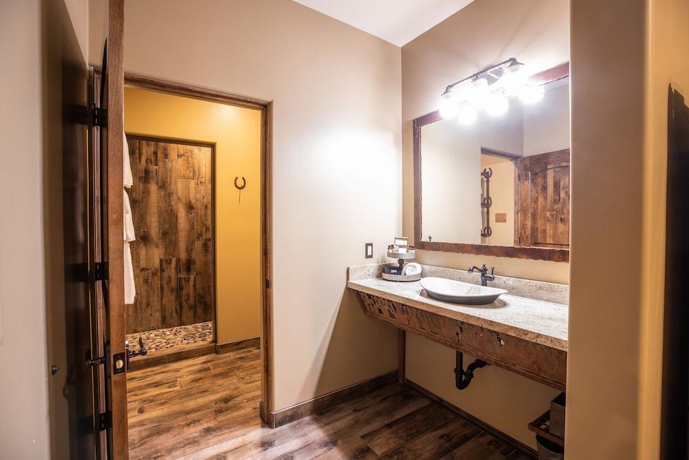 Prickly Pear Inn photo 38