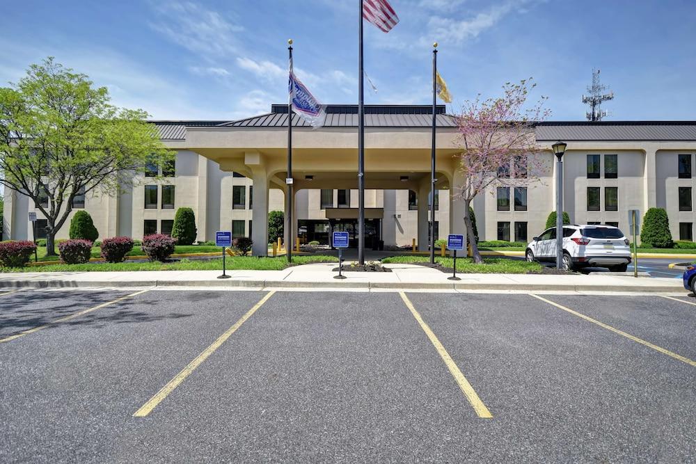 Comfort Inn & Suites Mt. Holly - Westampton photo 13