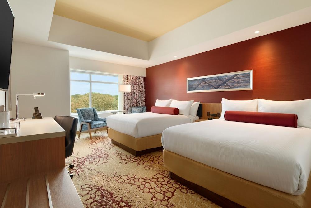 The Landing Hotel at Rivers Casino & Resort photo 19