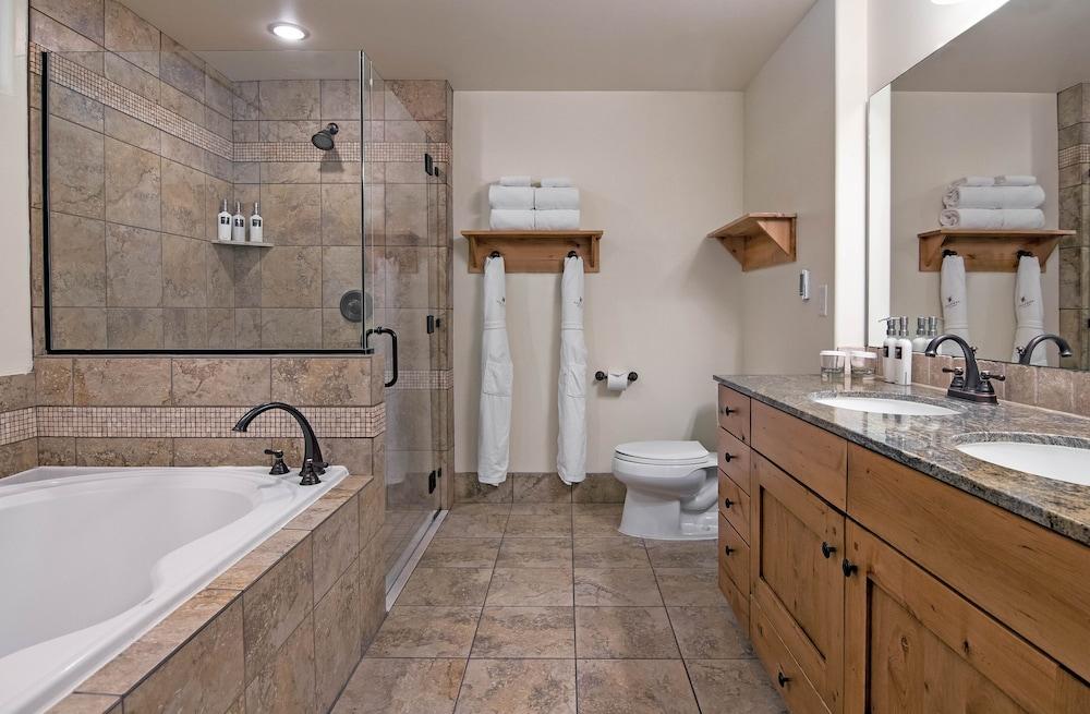 Newpark Resort photo 35