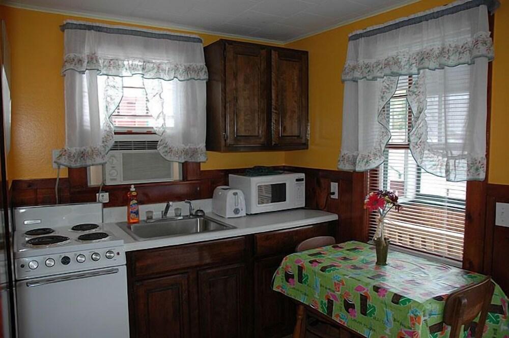 Channel Watefront Cottages photo 63