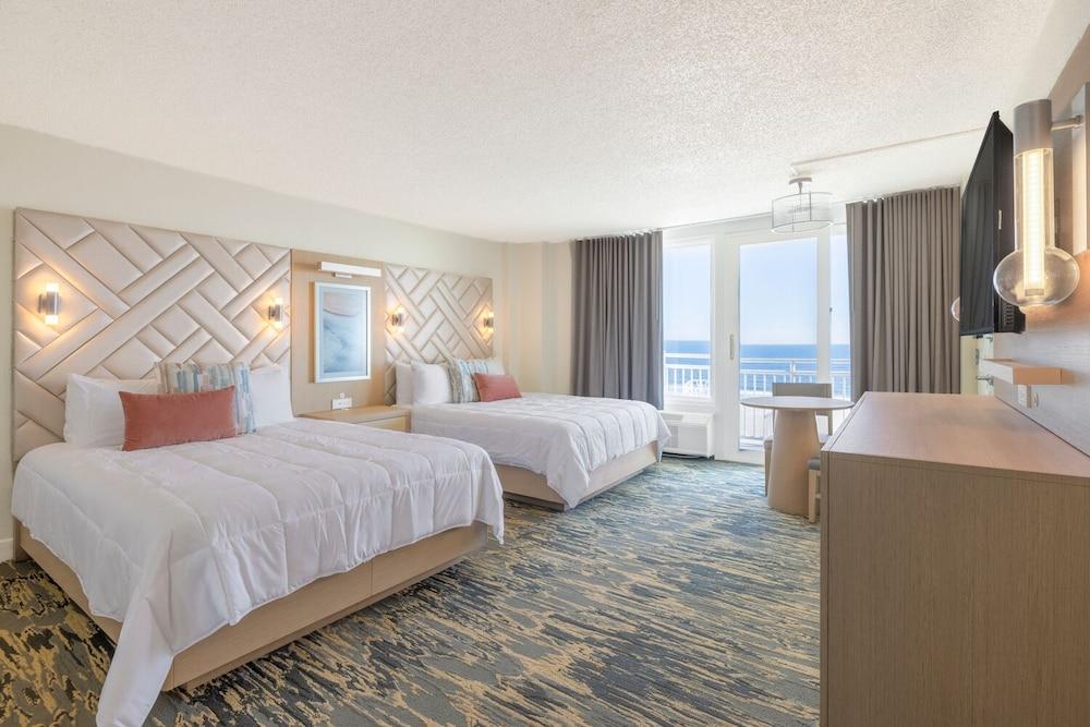 Port-O-Call Hotel photo 6
