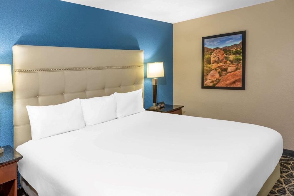 Baymont by Wyndham McAllen/Pharr photo 13