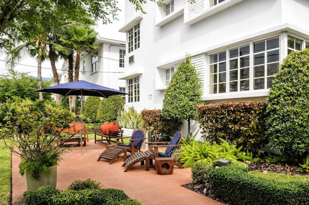 Tradewinds Apartment Hotel photo 35