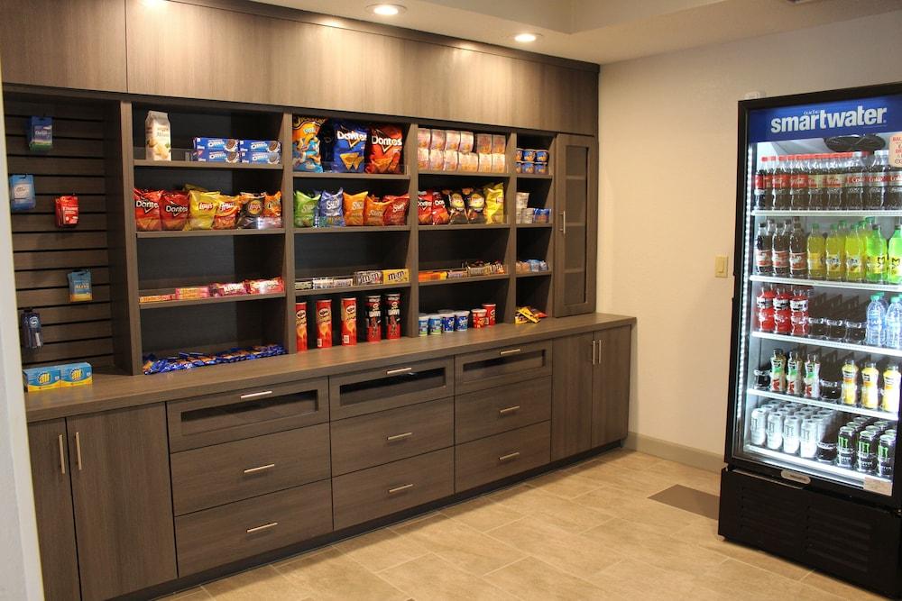 Holiday Inn Express & Suites Enterprise by IHG photo 29