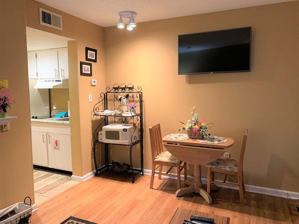 Laurel Inn Condominium photo 74