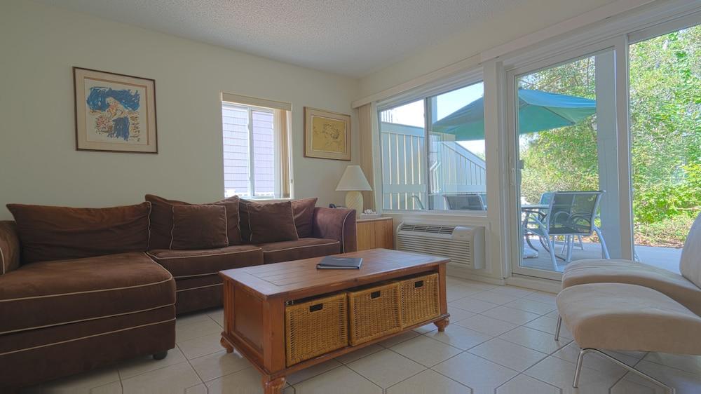Sea Crest Resort photo 59