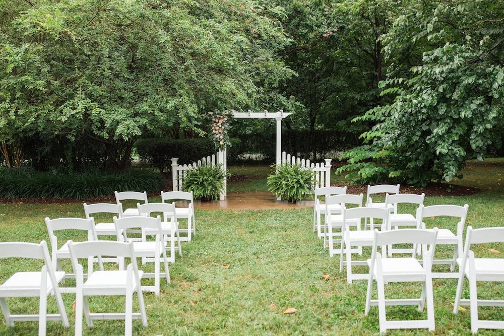 Burke Manor Inn & Pavilion photo 44