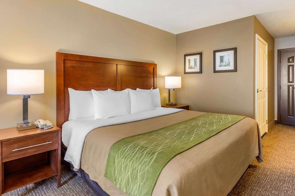 Comfort Inn & Suites El Centro I - 8 photo 34