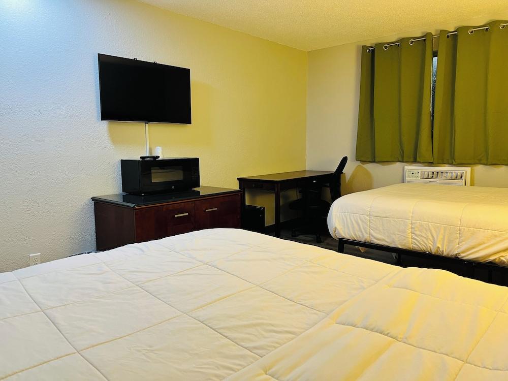 Super Inn by OYO Lansing MI photo 36