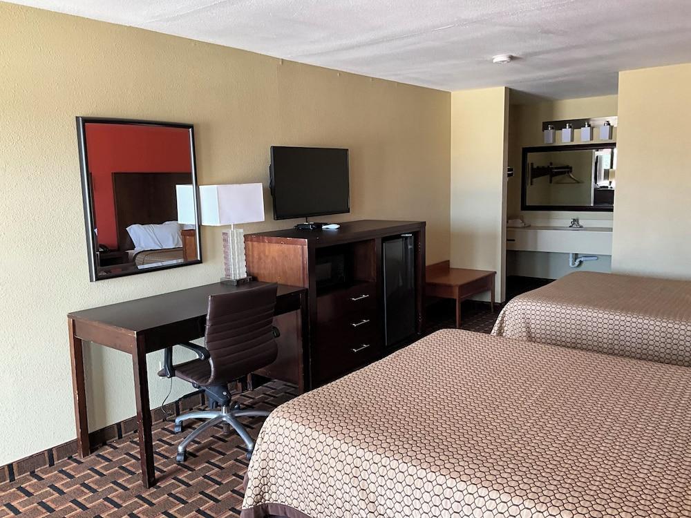 Executive inn & Suites photo 15