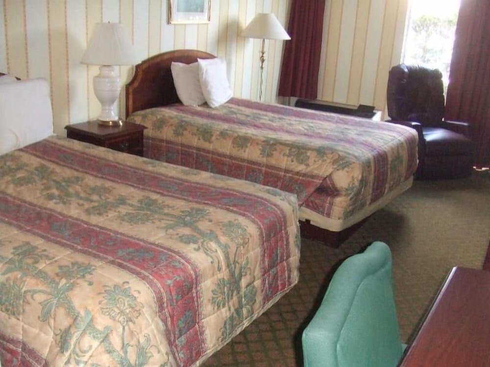 A Victory Inn & Suites - Ann Arbor photo 7