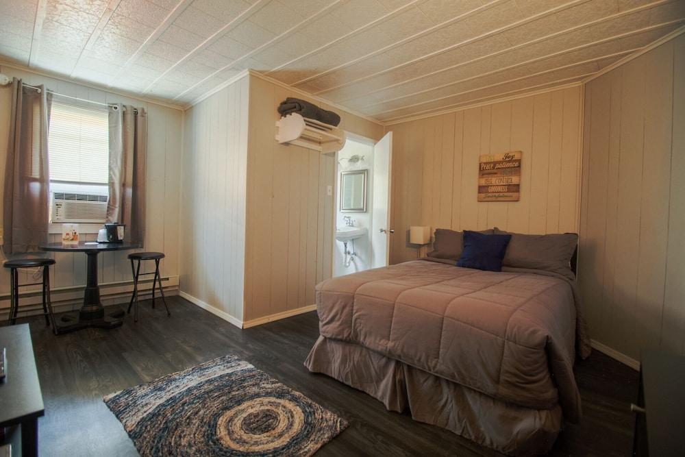 Current River Inn photo 8