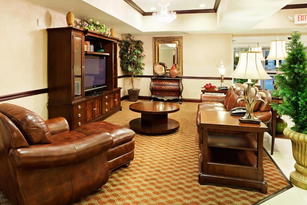 Holiday Inn Express & Suites Carrollton by IHG photo 27