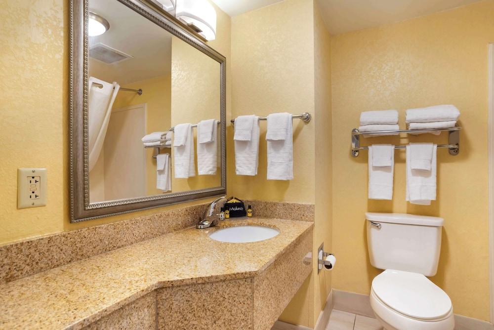 Best Western Plus Oak Mountain Inn photo 26