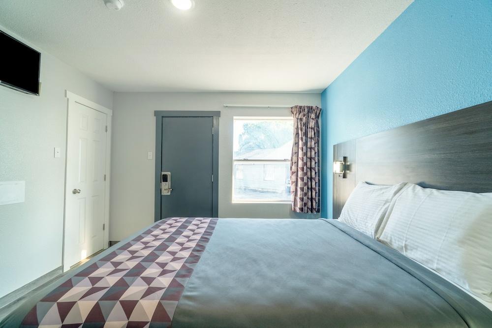 Royal Inn by OYO photo 76