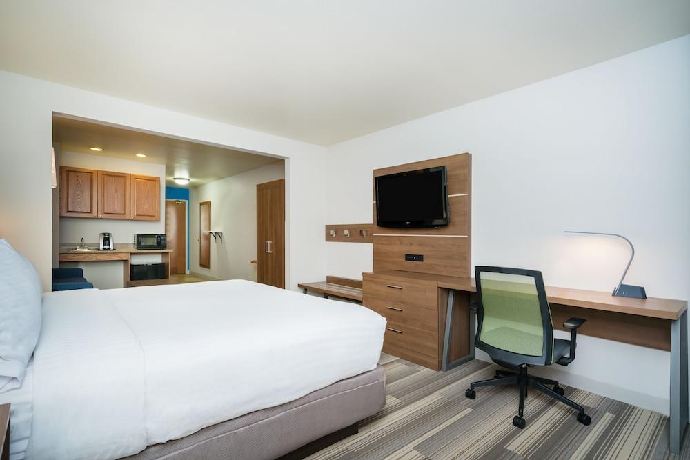 Holiday Inn Express Hotel & Suites Rocky Mount by IHG photo 4