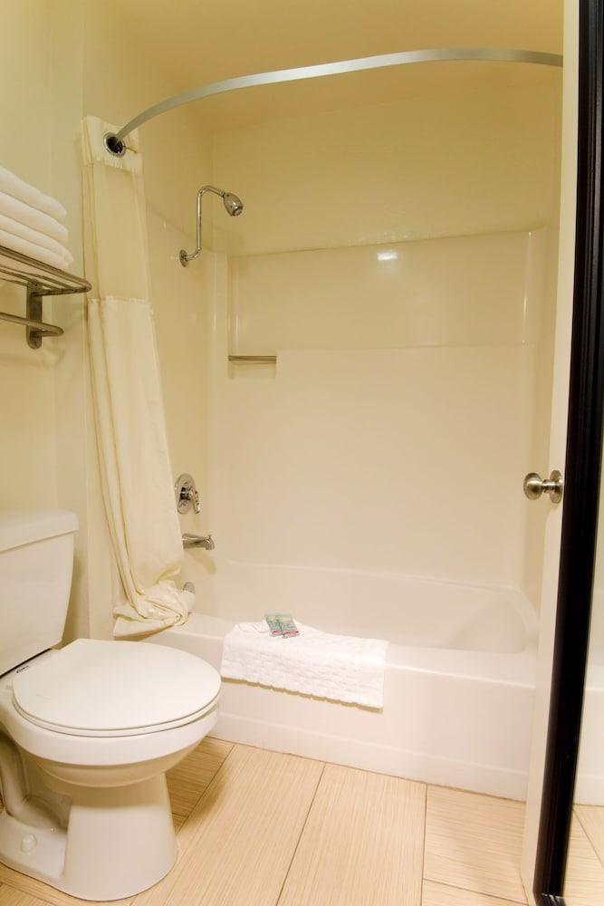 Best Western Hanford Inn photo 23