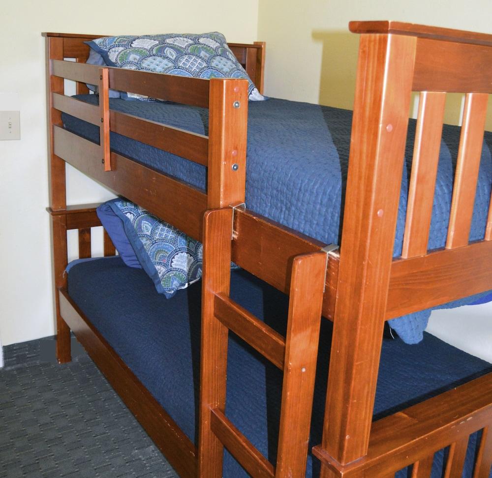 Montecito Sequoia Lodge photo 64