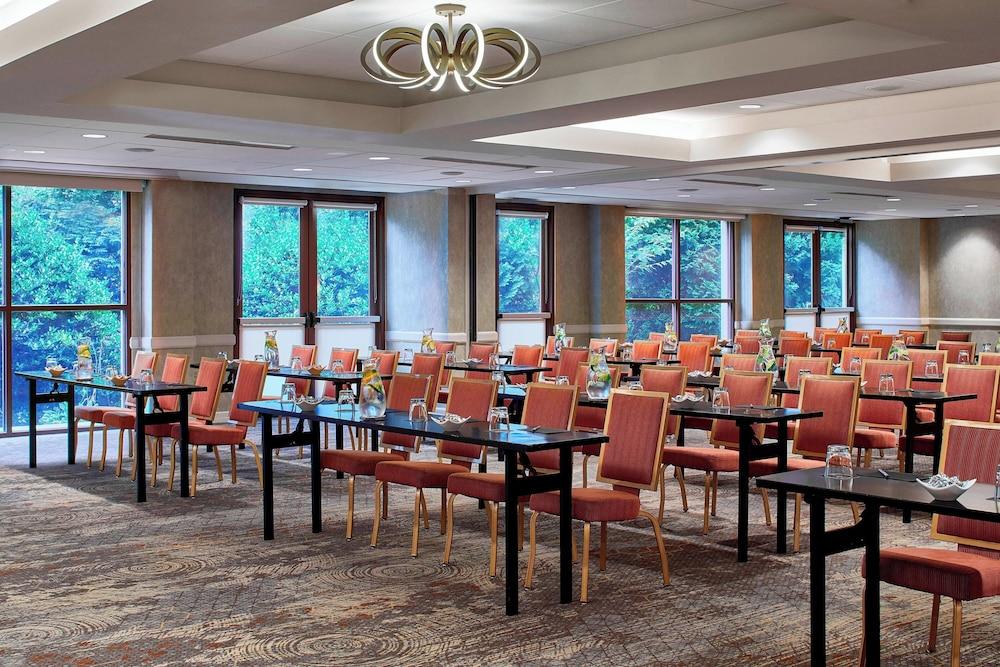 Renaissance Asheville Downtown Hotel photo 44
