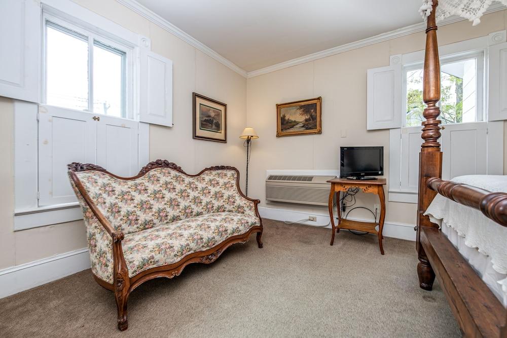 Wayside Inn photo 49