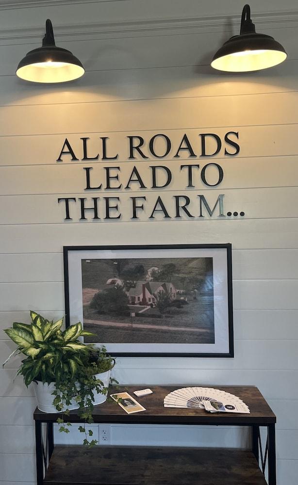 Boyd Farmhouse Inn photo 9