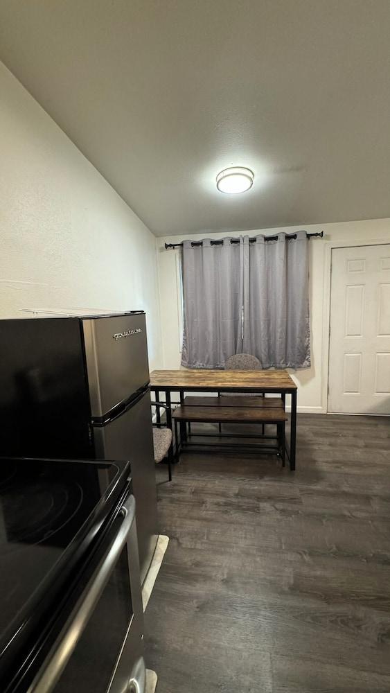 Golden Kent Motel photo 21