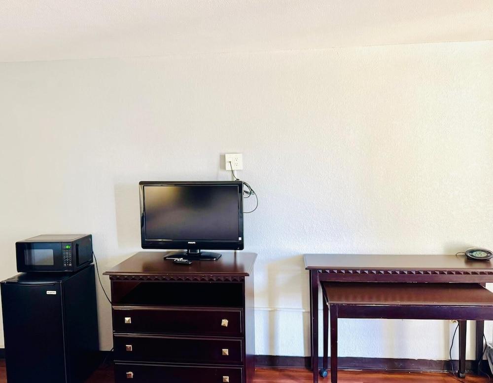 VIP INN AND SUITES photo 20