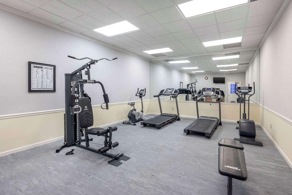 Best Western Spring Hill Inn & Suites photo 23