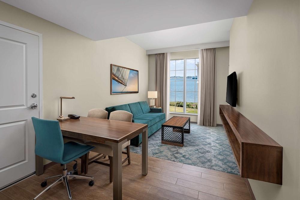 Embassy Suites by Hilton Charleston Harbor Mt. Pleasant photo 35