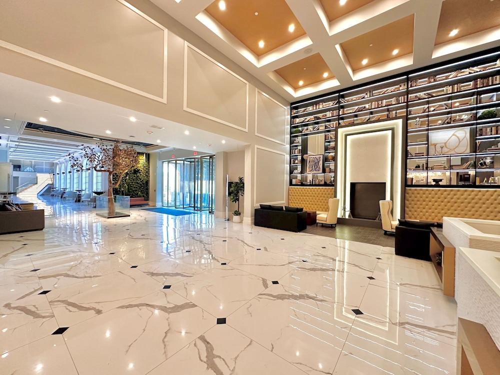 Chez Hotel Arlington Heights photo 30