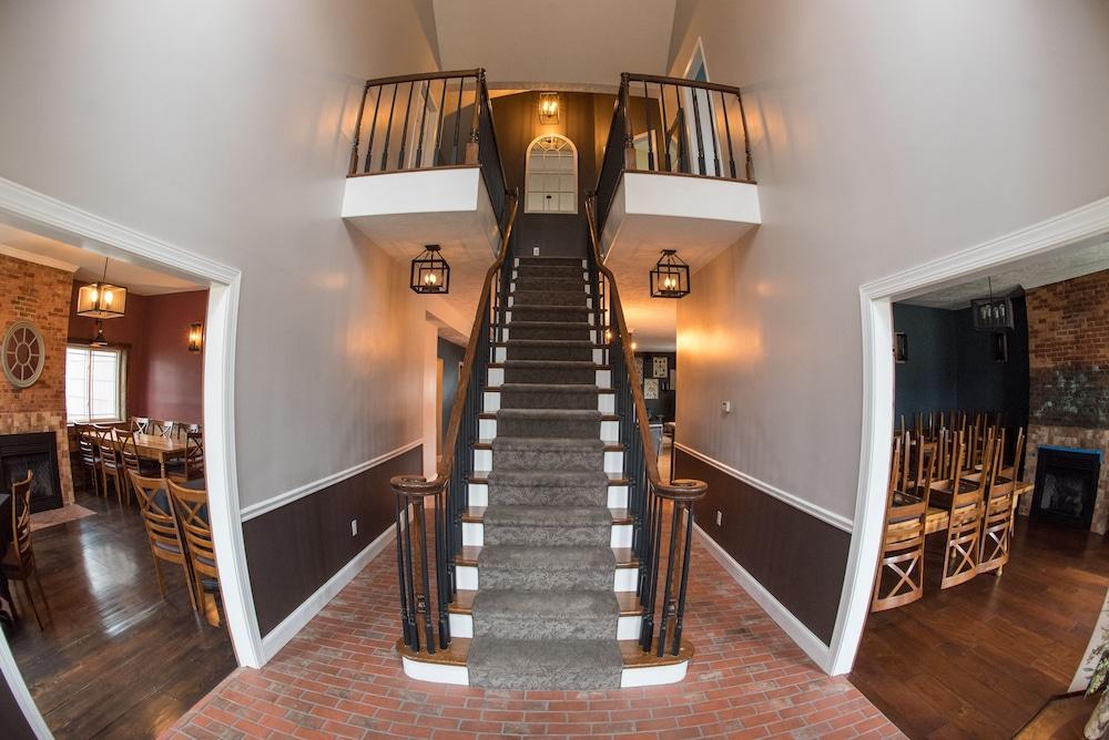 Creekside Inn photo 57