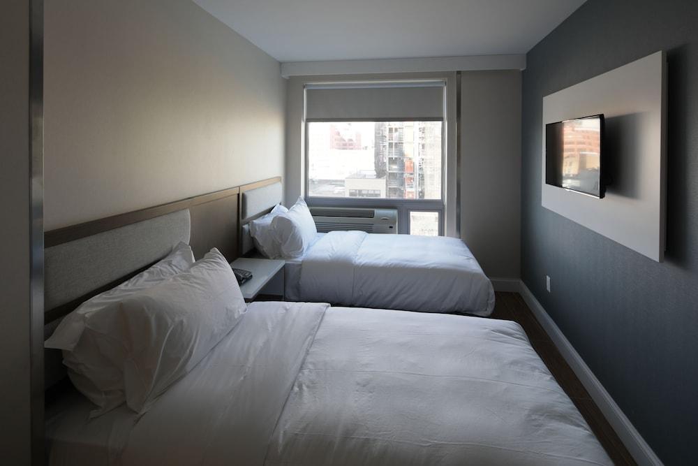 Mayfair Inn and Suites photo 14