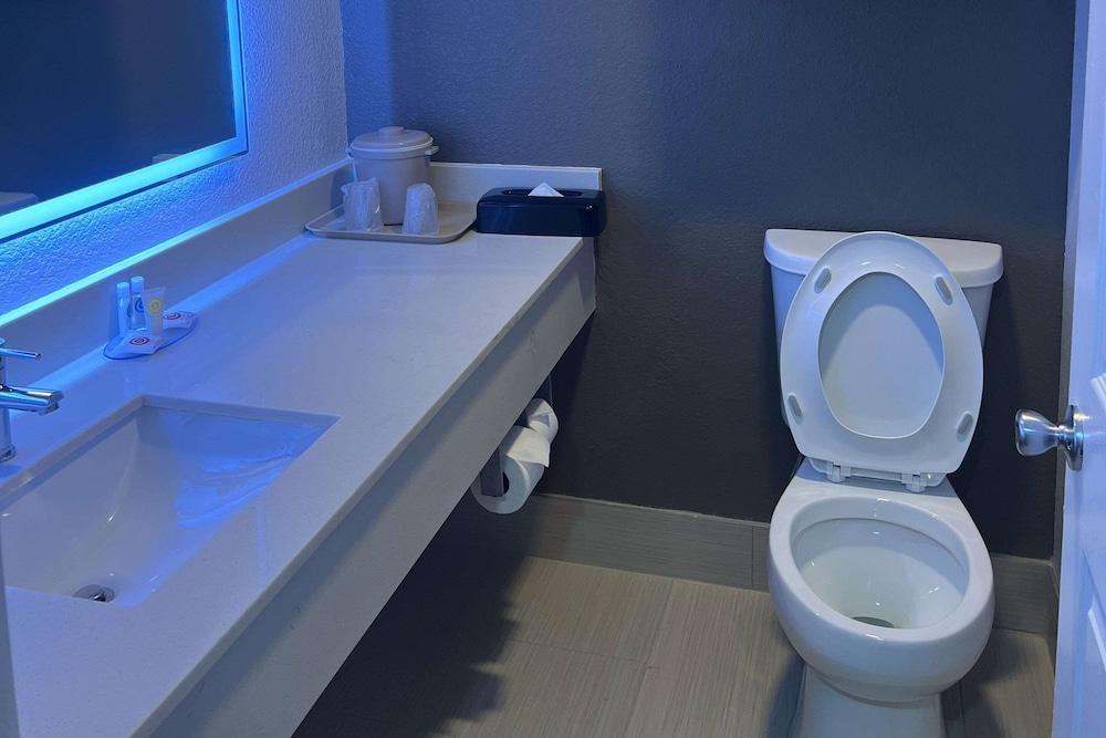 Comfort Inn & Suites Houston Key-Katy photo 17