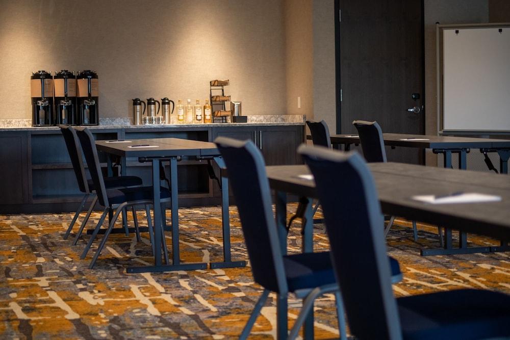 Hyatt Place Altoona/Des Moines photo 15