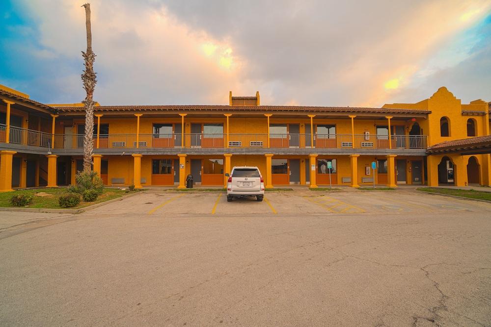 OYO Hotel Kingsville Hwy 77 photo 29