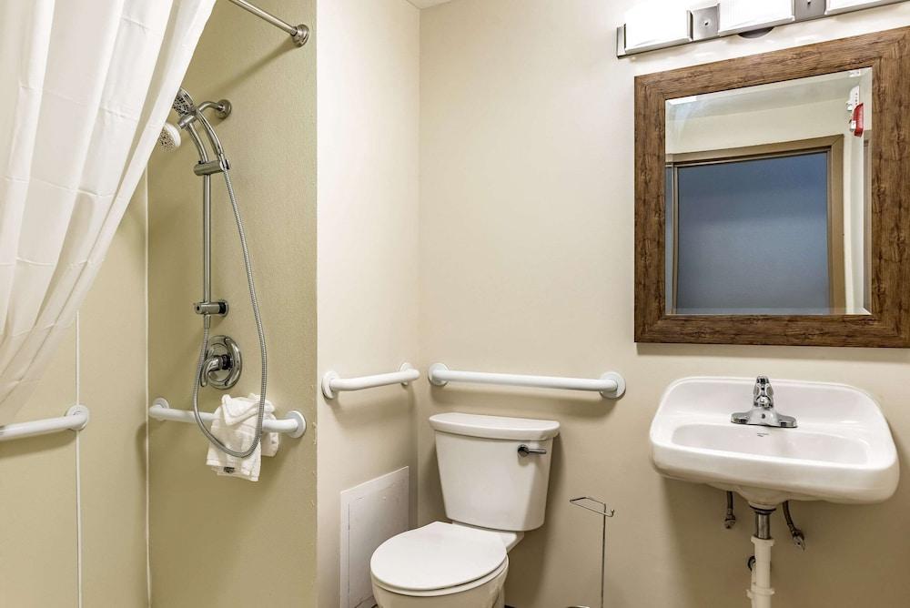 Quality Inn Bucyrus North photo 18